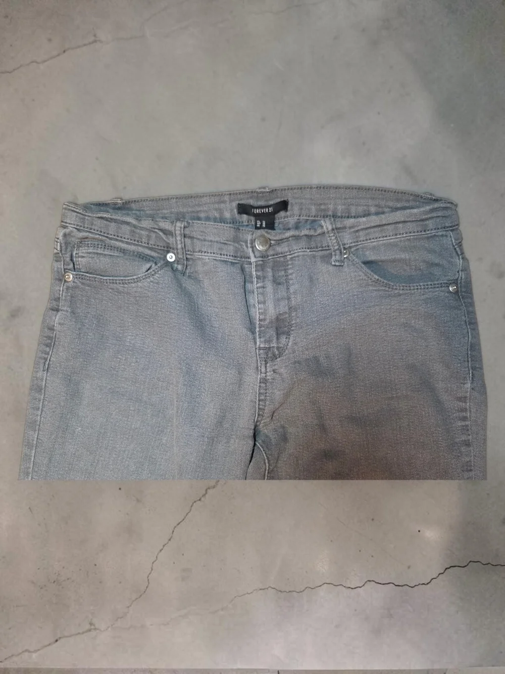 Forever 21 Women's Grey Skinny Jeans (Size 30  Inseam 28) **